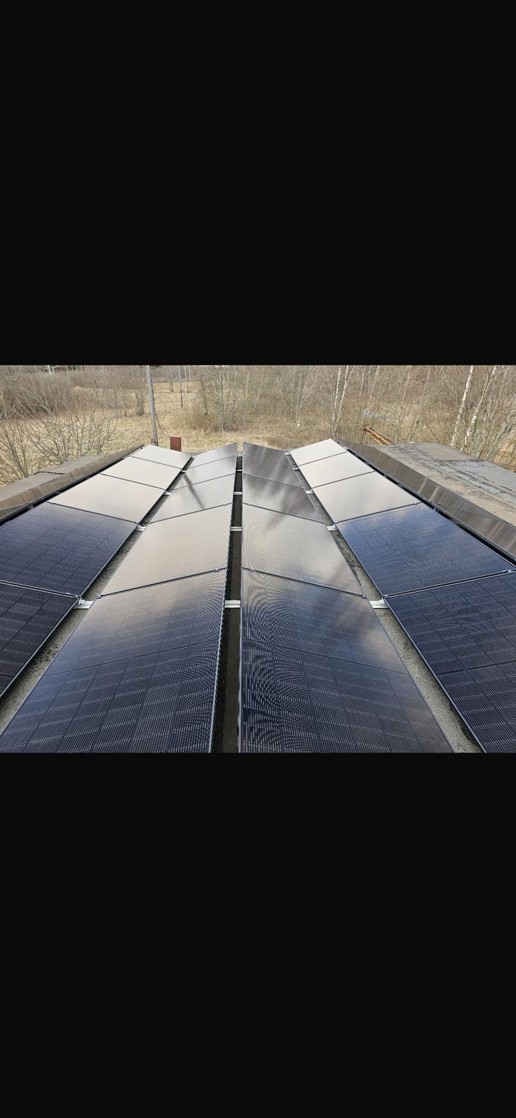 Saules paneļi uz jumta · 11 kW