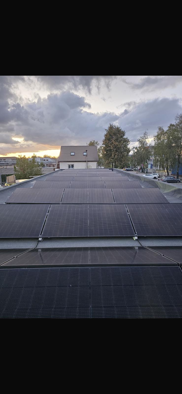 Saules paneļi uz jumta · 30 kW
